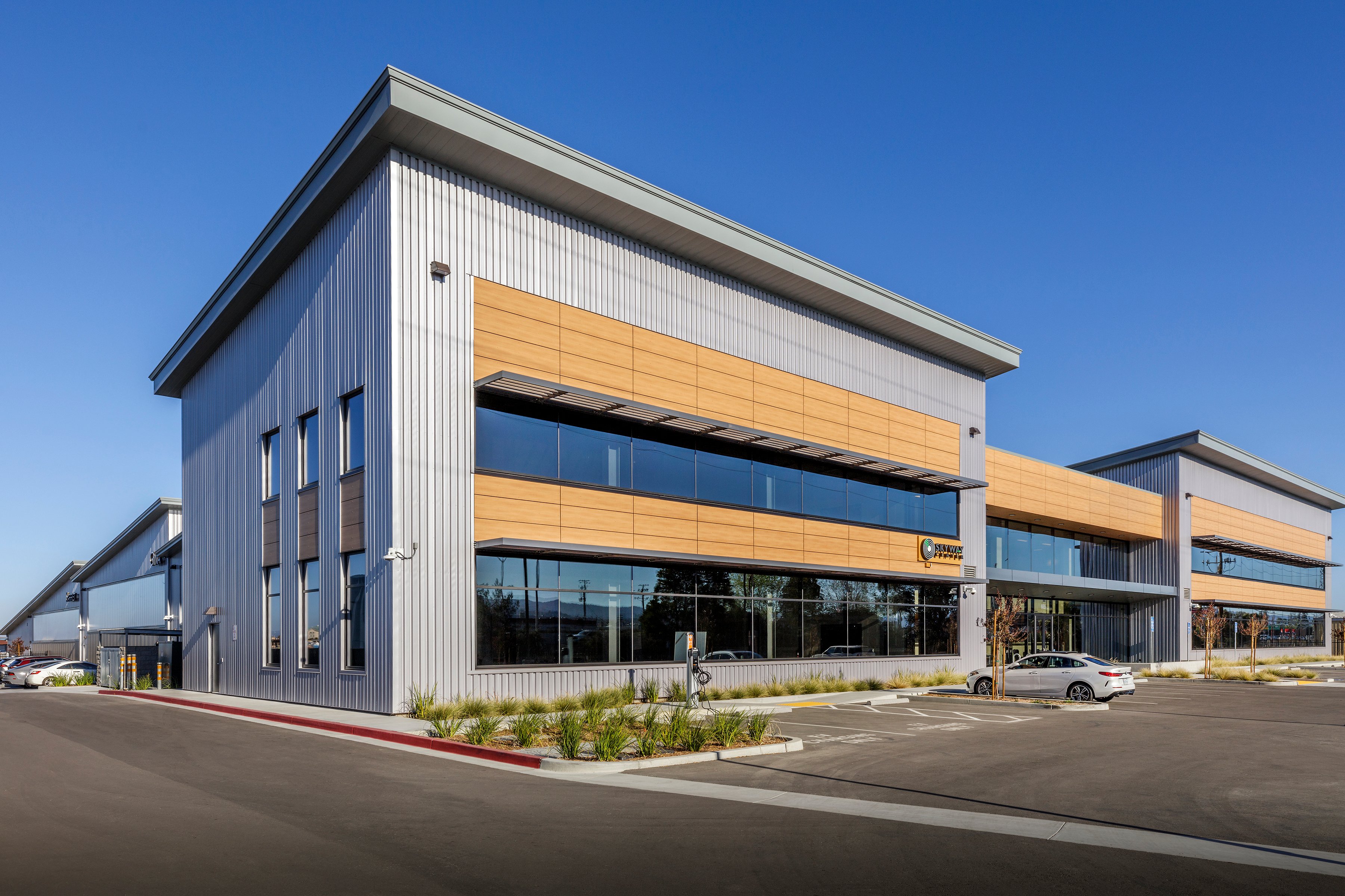 Skyway Center San Carlos KSQL Exterior South